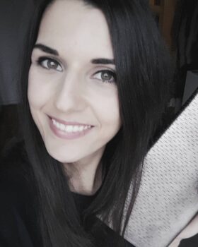 FINALLY
Perfekter Eyecatcher zum kleinen Schwarzen: Die Clutch POLA SLICE mit Metalliceffekt in Bronze und linearen Lasercuts ist nun endlich online unter www.sharokina.com erhältlich! 
SHOP: www.sharokina.com/shop
FOLLOW: @sharokina
•
•
•
#SHAROKINA #fashionfollowsemotion #handmade #madewithlove #l...