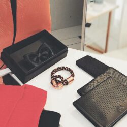 LAST CHANCE
Nur noch heute könnt ihr die Portemonnaies Conda Mesh und Conda Snake bei @akjumii in München ergattern!
akjumii, Reichenbachstraße 36, 80469 München
——
More pics: #condaslice, #condasnake
More wallets: #condawallet
——
•
•
•
#SHAROKINA #store #leather #fashion #handmade #accessories #des...
