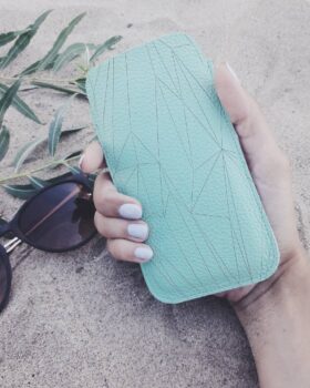 SANDY SUNNY SUNDAY
Wo könnte man so einen traumhaften Sonntag besser verbringen als am Strand?! Wünsche euch allen noch einen wunderschönen Sommerabend!
——
More pics: #cavapolygonfreshmint
More phone cases: #cavacase
——
SHOP: www.sharokina.com/shop
DISCOVER MORE: @sharokina
•
•
•
#SHAROKINA #Fashion...