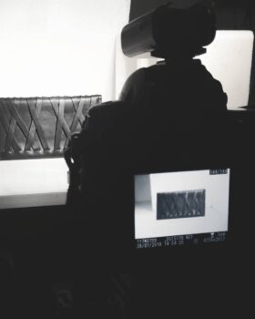 SHOOT SHOOT
Von wegen entspannter Sonntag! Heute habe ich mein Atelier in ein Fotostudio verwandelt und den ganzen Tag fotografiert, damit der Shop bald wieder auf dem aktuellen Stand ist.
——
More pics: #condameshsleekblackmedium
More wallets: #condawallet
——
SHOP: www.sharokina.com/shop
FOLLOW: @sh...